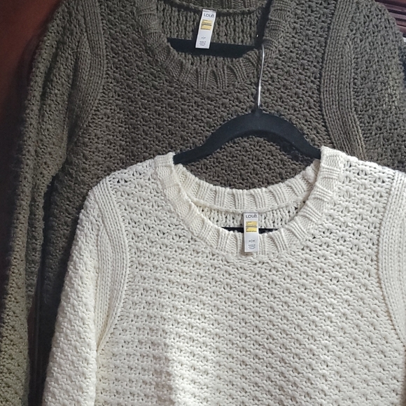 Two Lole sweaters - Picture 4 of 10